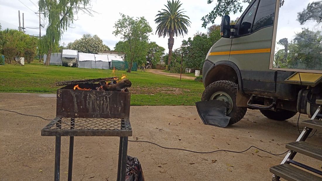 30 mins to get the braai fire lit and eat lunch